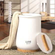 Cargar imagen en el visor de la galería, Calentador de toallas de LuxeBath™
